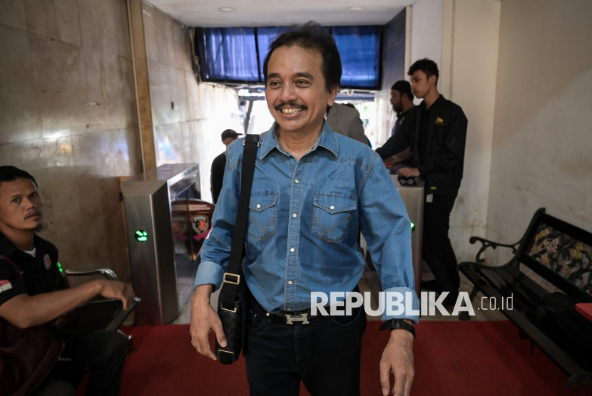 Dipanggil Sebagai Tersangka, Roy Suryo Sebut Silfester Matutina, Mantan Terpidana Tak Ditangkap