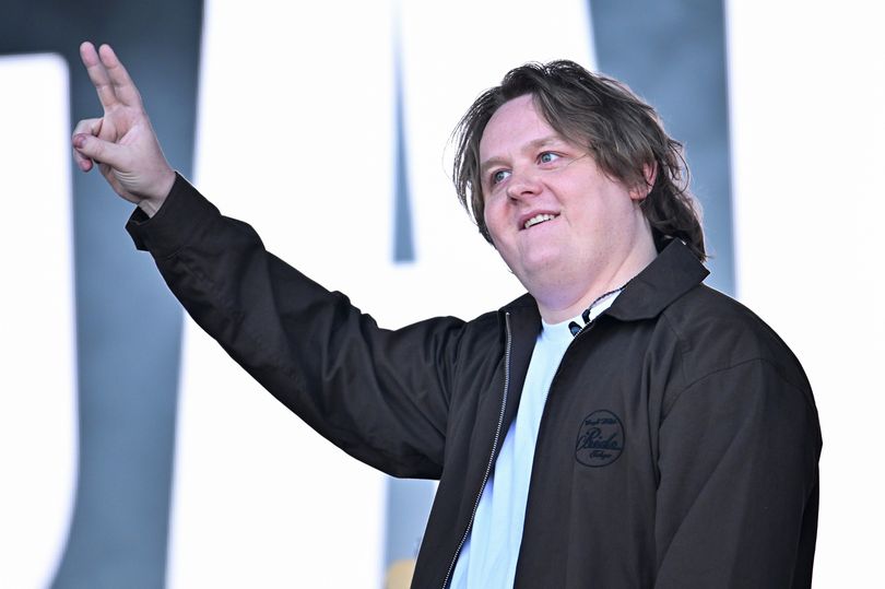 Lewis Capaldi at London 39 s O2 seating - AA1I6YOz.img