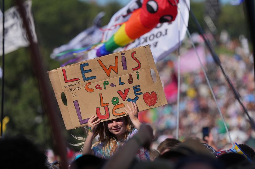 Lewis Capaldi at London 39 s O2 seating - AA1I75nT.img