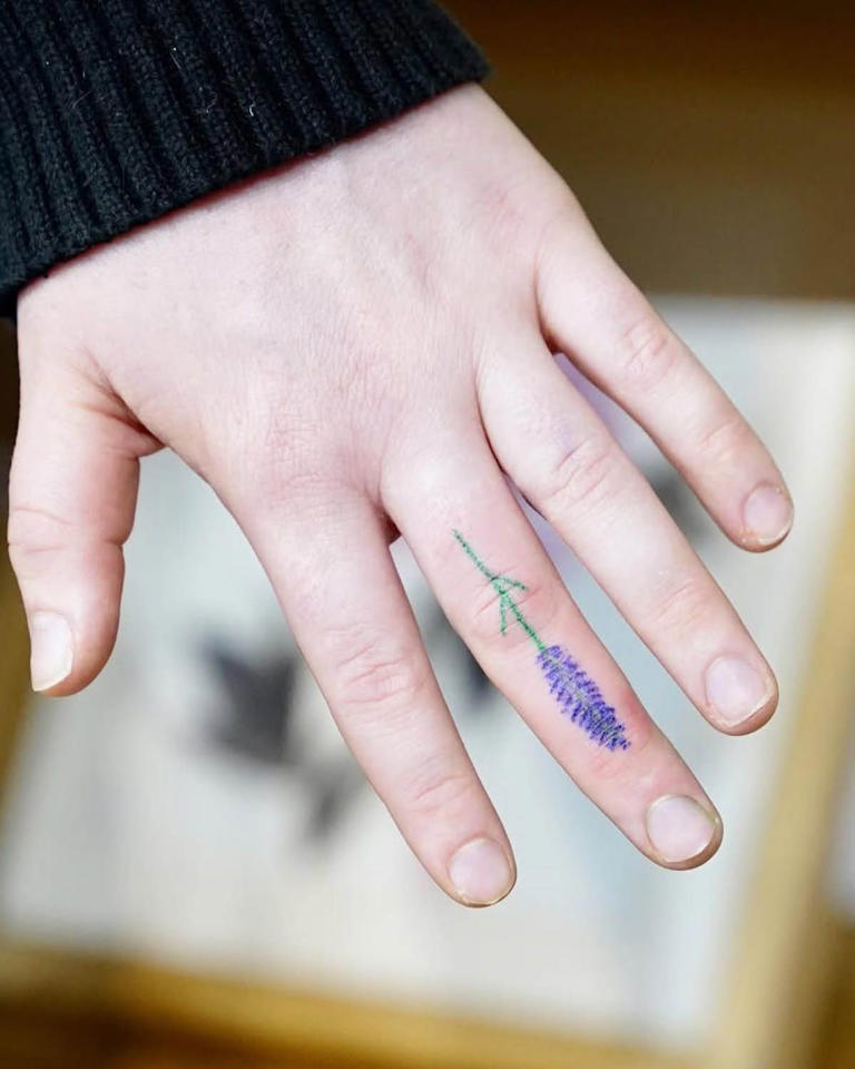 6 Finger Tattoo Ideas That Are Perfect for This Tricky Placement