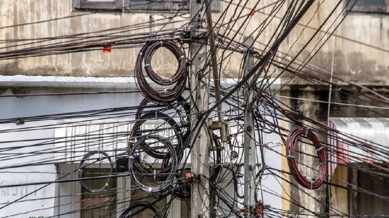 Por años, los capitalinos se han quejado de cientos y cientos de metros que hay en cada esquina/Pixabay 