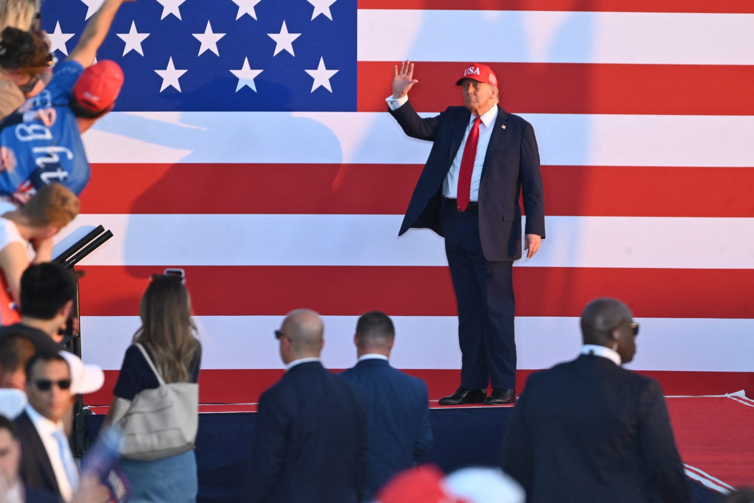 Polls Show Democrats Don't Identify as Patriots