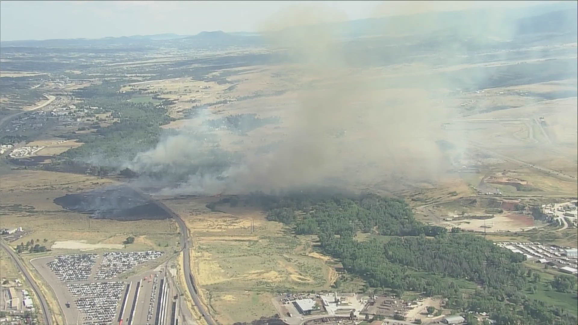 Brush fire that burned near Chatfield Reservoir now 90% contained