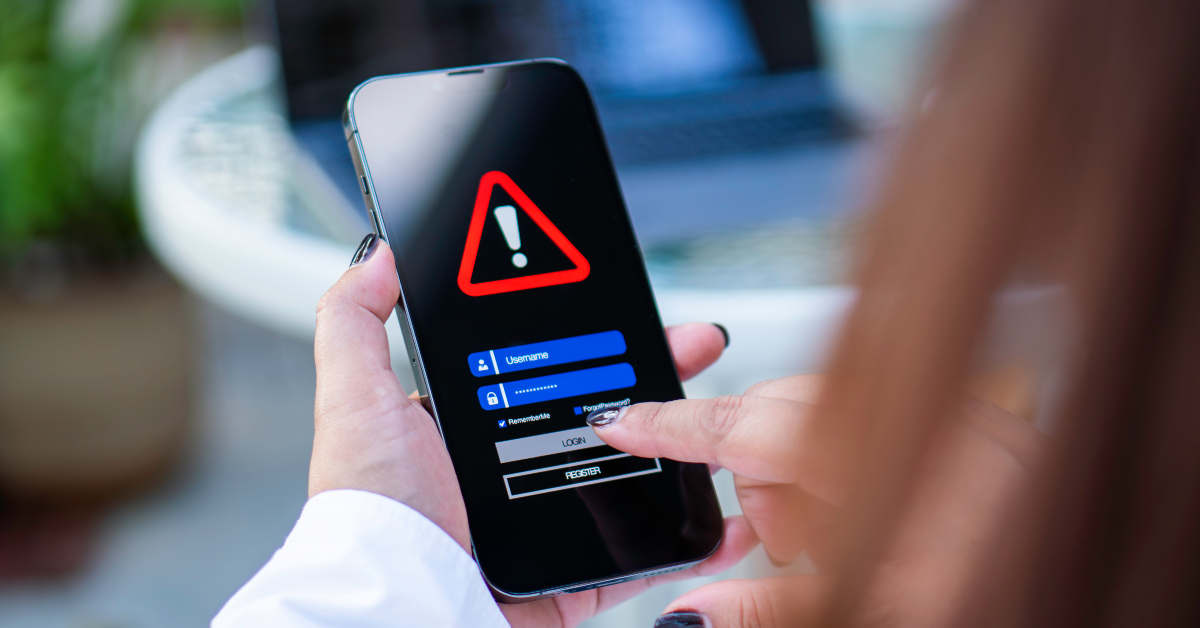 10 Things You Should Never Keep on Your Phone