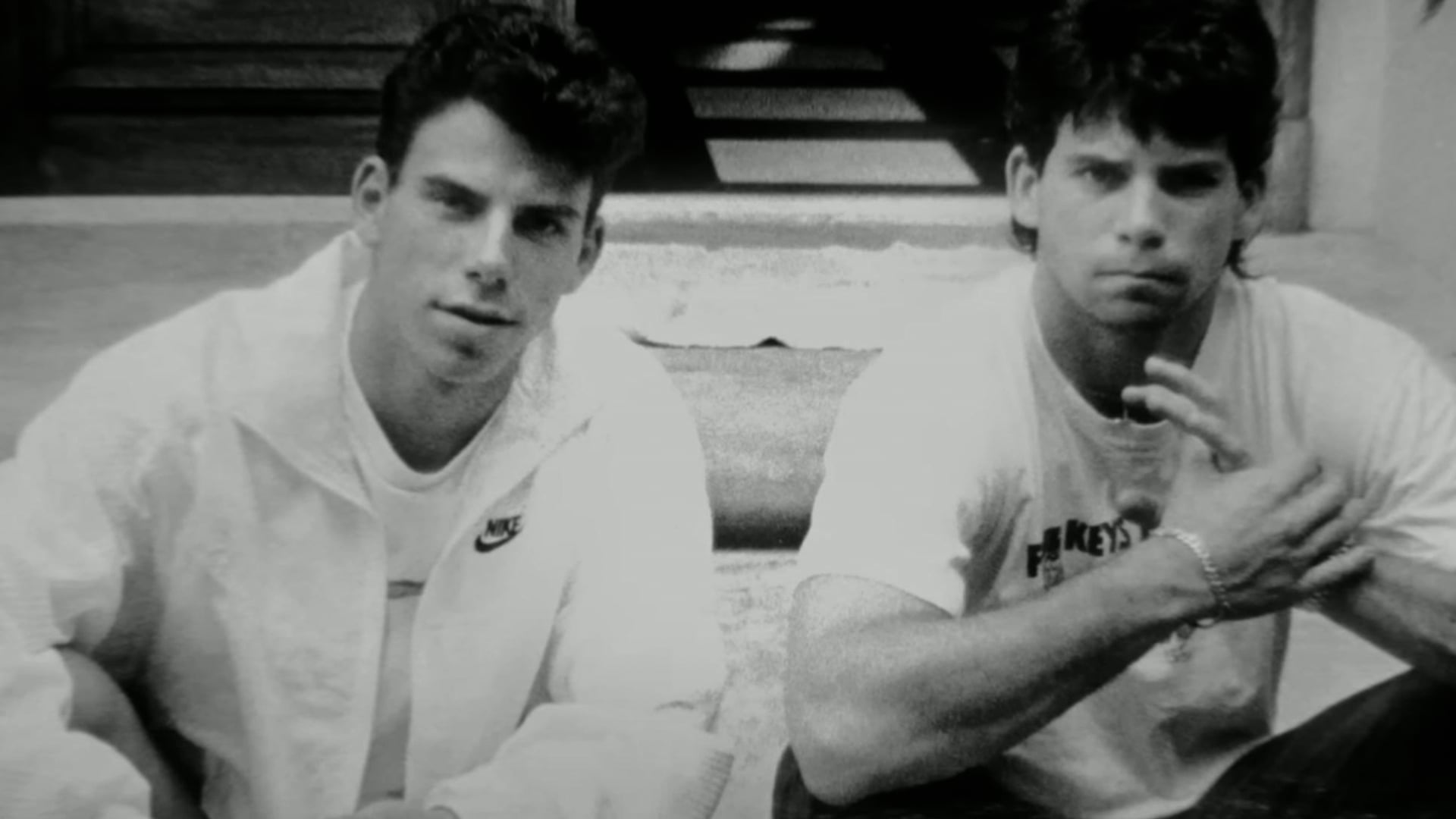 New Evidence Could Overturn Menendez Brothers Convictions(00)