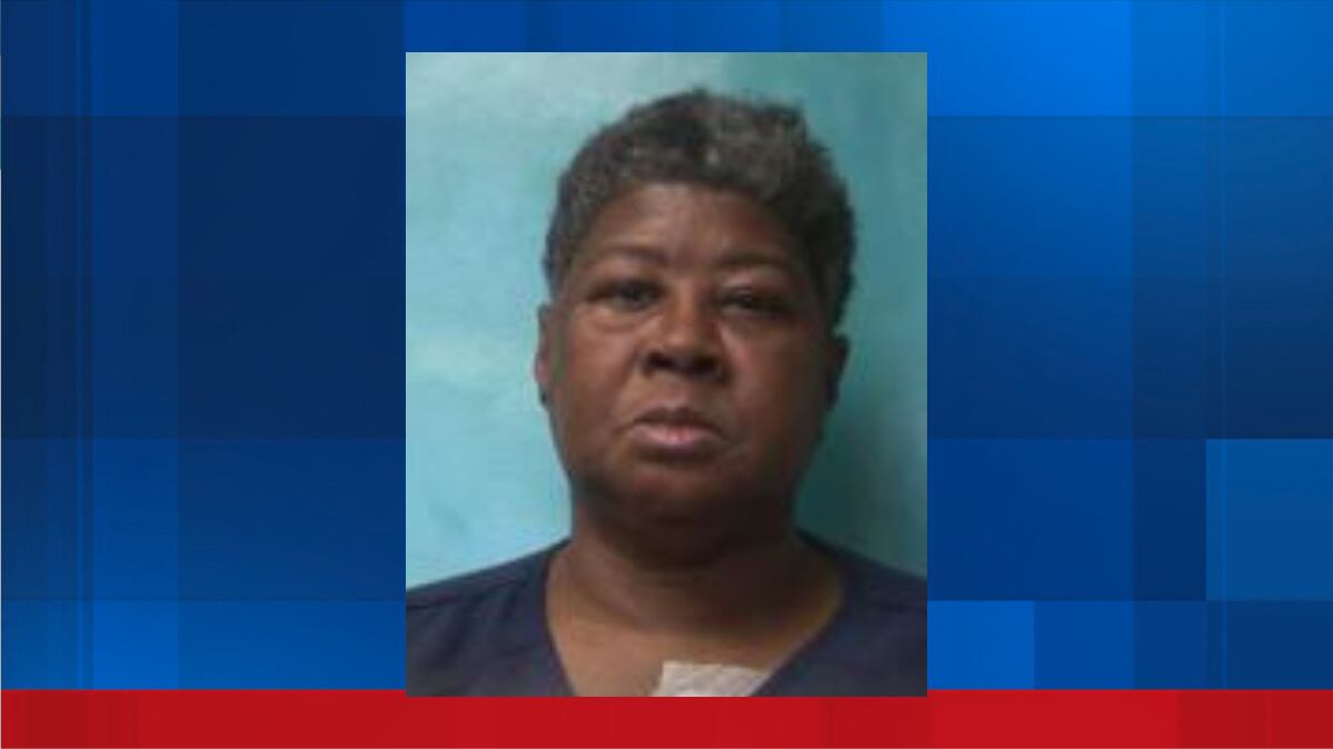 Woman arrested, charged after fatally stabbing her roommate in Autauga