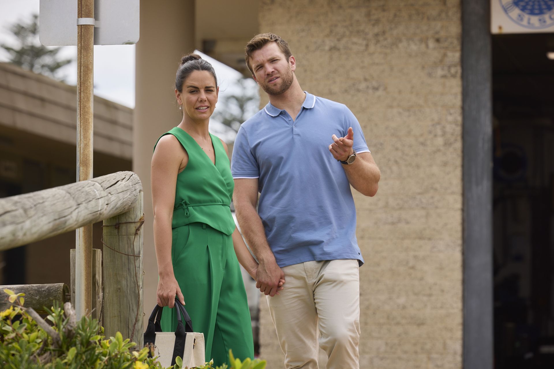 Home and Away spoilers: WHO catches Mackenzie and Levi getting passionate?