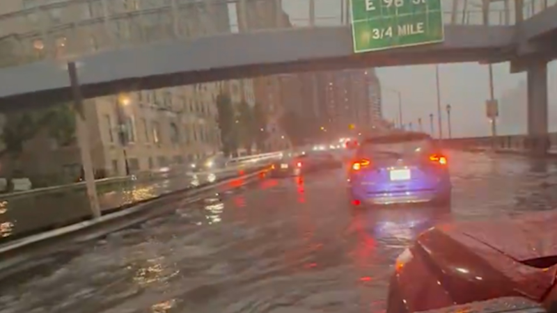 Extreme flooding overtakes FDR Drive in Manhattan