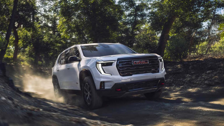 Bullseye: GMC Acadia sales just did something nearly impossible