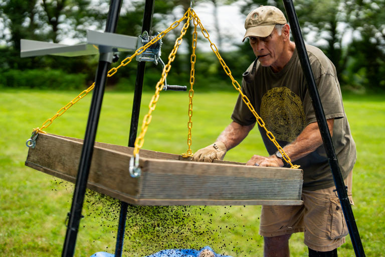 Ohio archaeologists find traces of the distant past during dig at site