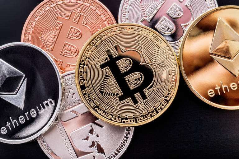 Bitcoin, XRP Drop as Crypto Rally Fades. Why Traders Have Turned Cautious.