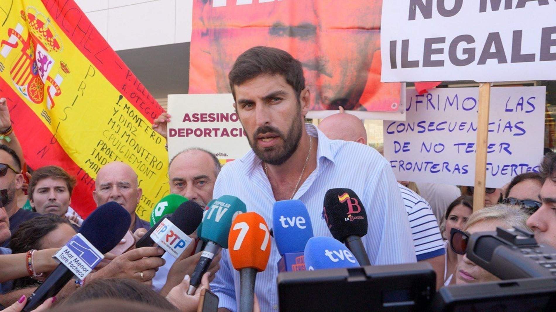 Dimite la dirección de Vox en Murcia en bloque para forzar la caída de ...