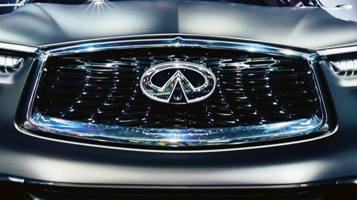 Infiniti targets Lexus with two new QX80 concepts