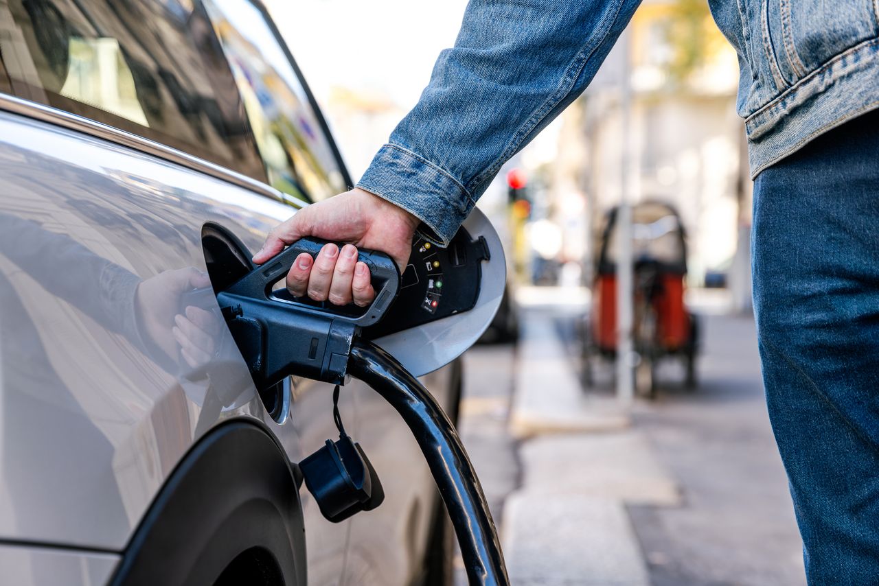 New electric car grant worth up to £3,750 expanded and extended until ...