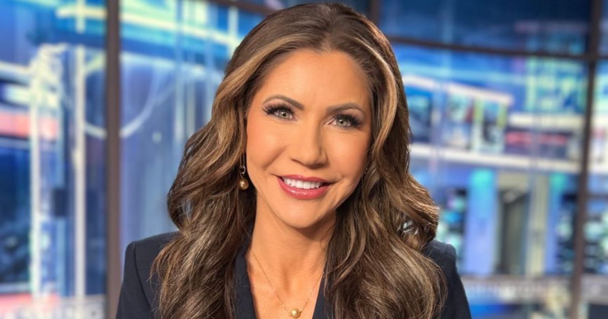 Kristi Noem’s ICE Stunt Video Backfires as Wrongful U.S. Citizen Arrest ...