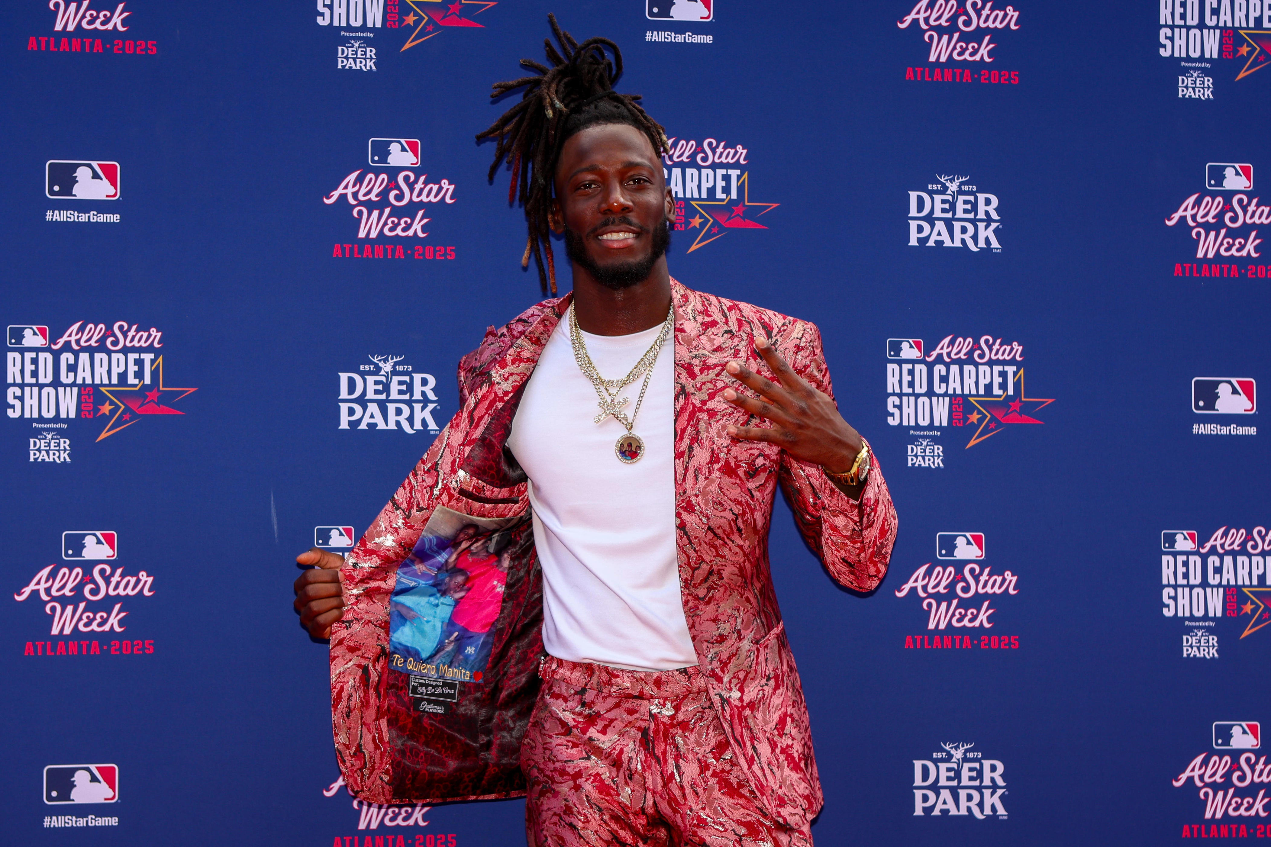 Watch: Ken Griffey Jr tells Reds All Star De La Cruz he bets on when Watch: Ken Griffey Jr tells Reds All Star De La Cruz he bets on when