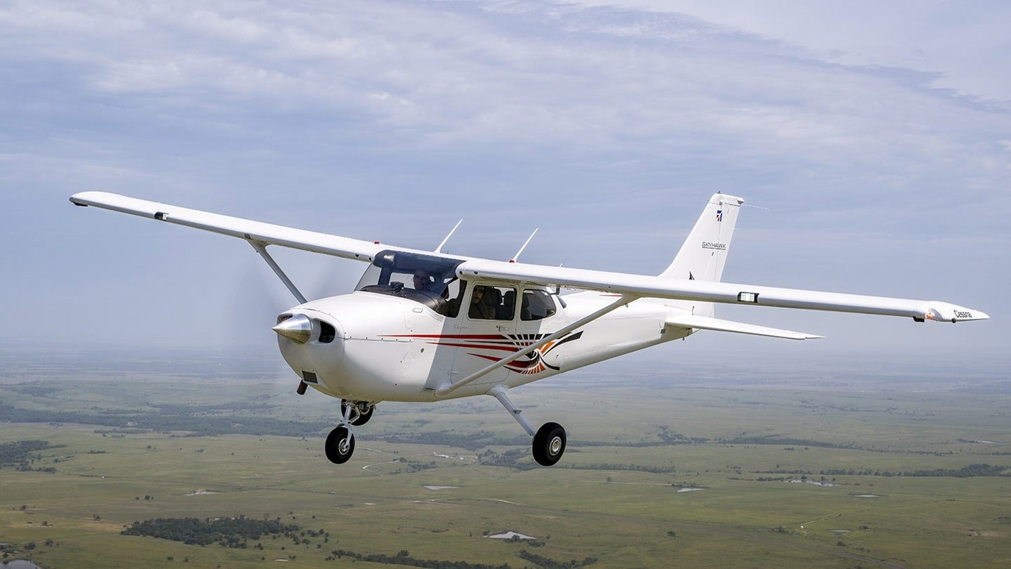 Textron Aviation upgrades Cessna Skyhawk with dual electronic ignition Textron Aviation upgrades Cessna Skyhawk with dual electronic ignition