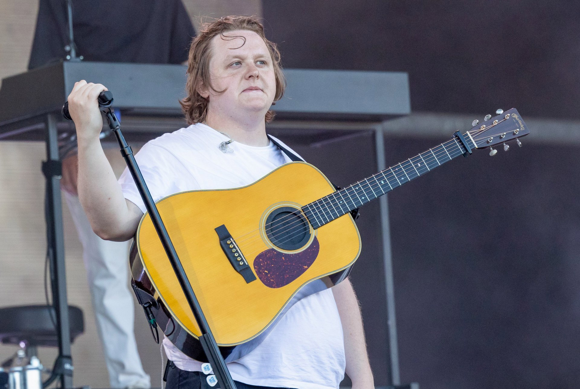 Lewis Capaldi reveals he #39 convulsed #39 backstage Lewis Capaldi reveals he #39 convulsed #39 backstage