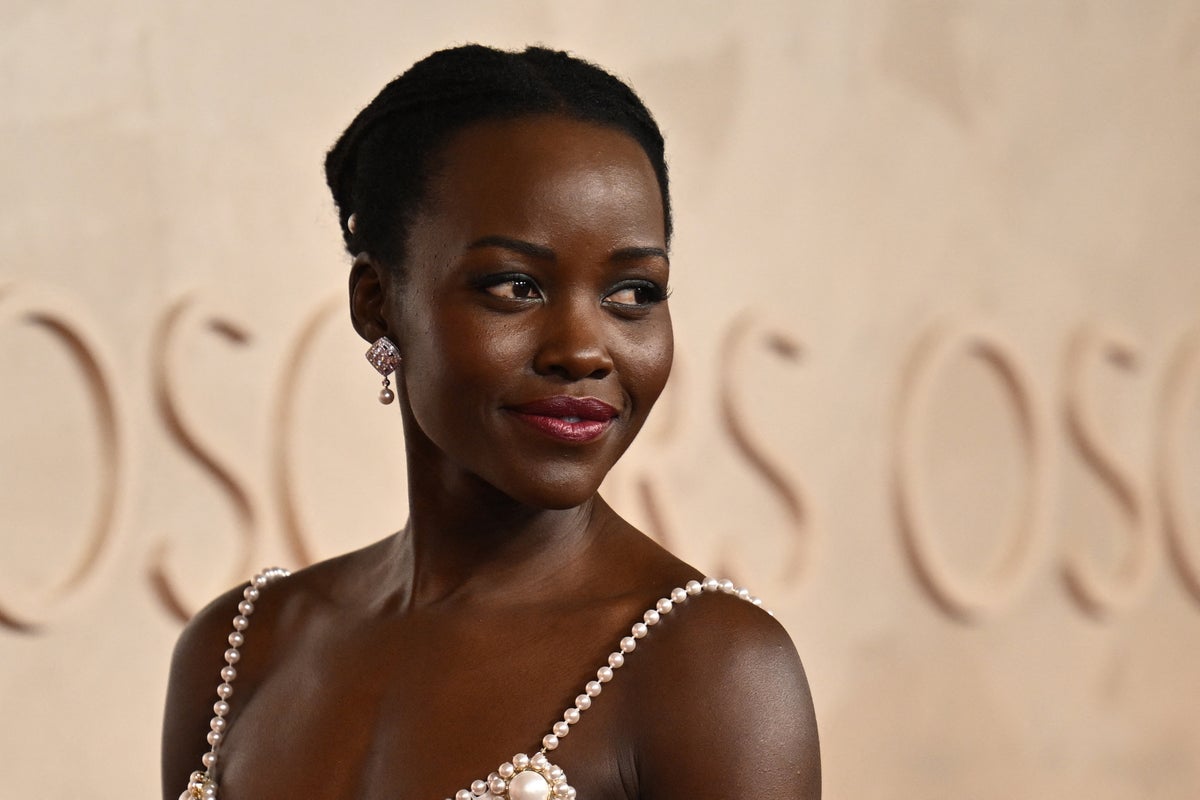 Lupita Nyong’o says she’s been ‘suffering in silence’ with uterine fibroids(02)