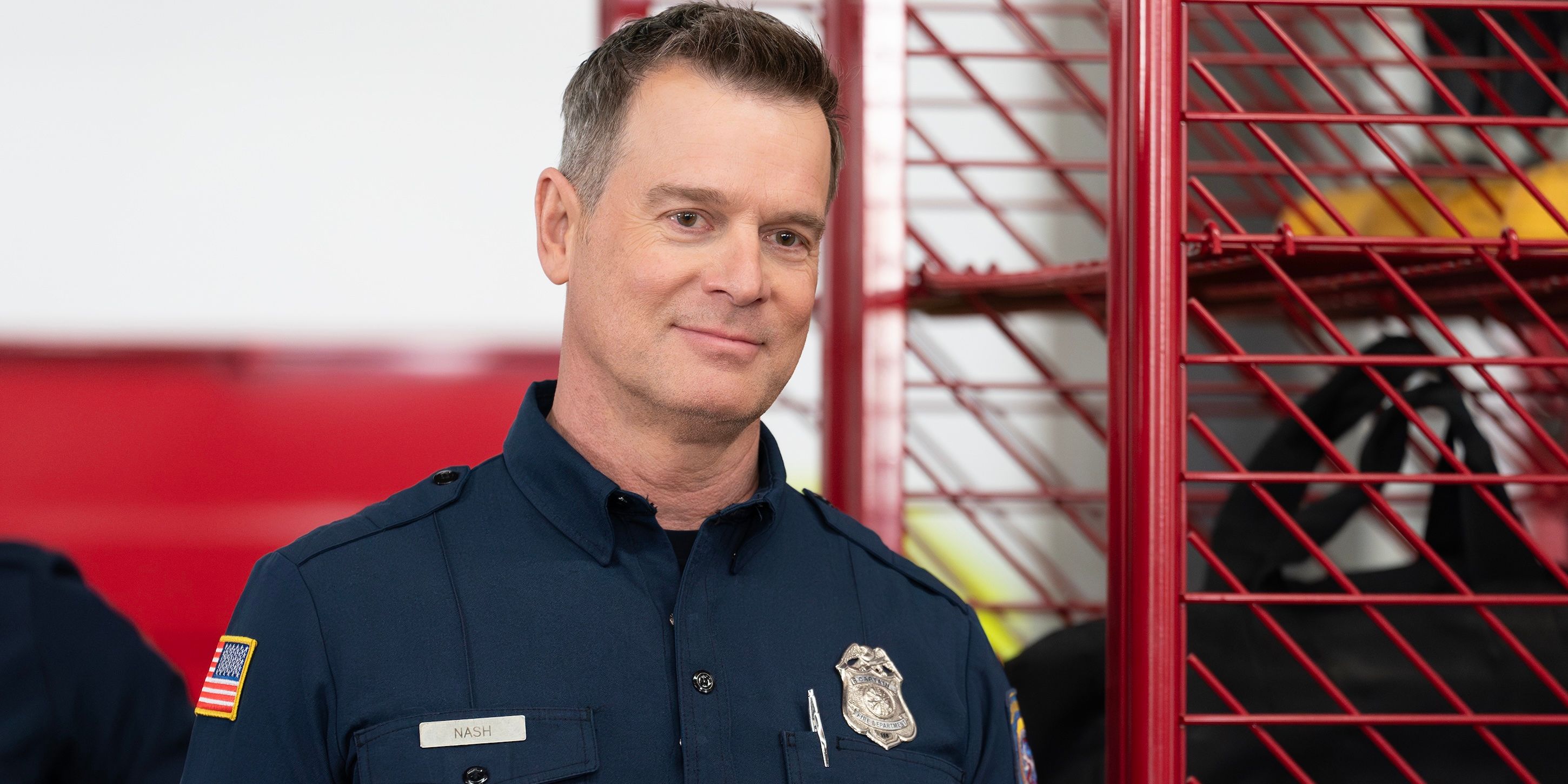 911 Star Talks Filming Season 9 Without Peter Krause's Bobby Nash(02)