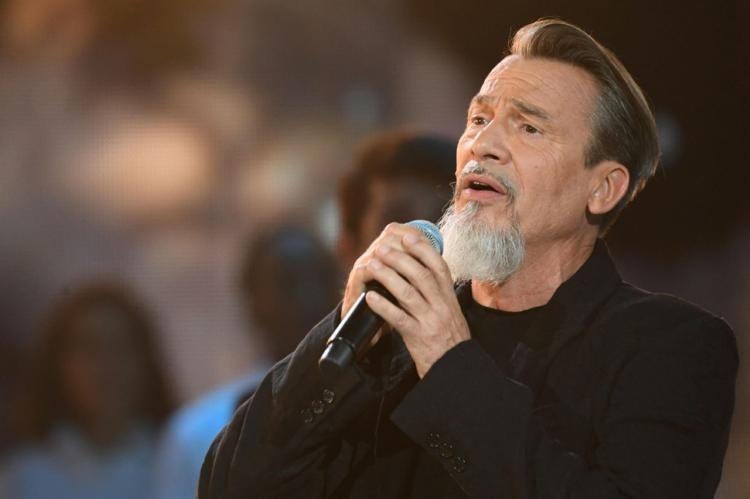 Trois ans après le début de son combat contre le cancer, Florent Pagny va sortir un nouvel album