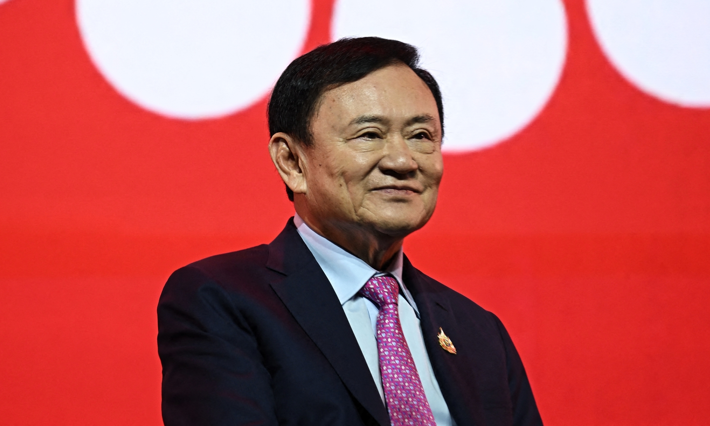 Ông Thaksin trình diện tòa về cáo buộc khi quân
