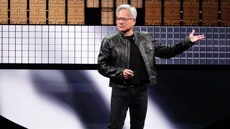 黃仁勳曾接受專訪時直言，AI時代恐將引爆一場「創意荒」，並拋出震撼警告：「AI不會裁員，但沒有想法的人，會先被淘汰。」（圖／記者鄭孟晃攝影）