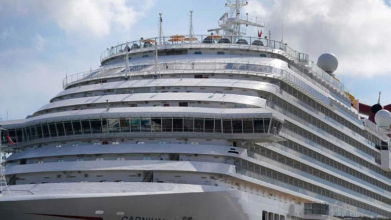 Dramma durante la crociera, passeggero precipita in mare e scompare: se ne accorgono ore dopo