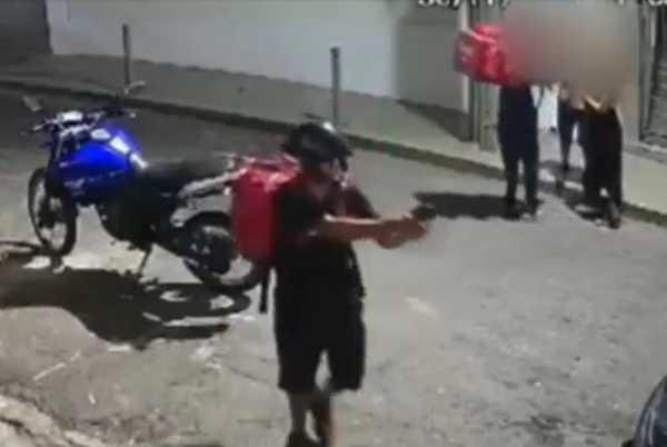 Cláudio Castro sanciona lei que proíbe venda de bolsas 'bags' usadas por entregadores de delivery