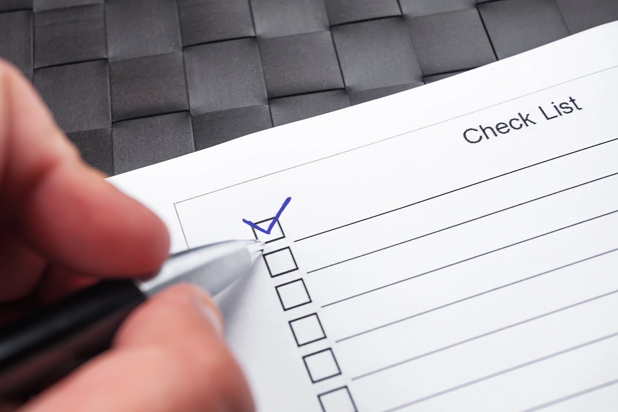 17 Aging Parents Home Safety Checklist Items