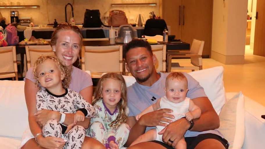 Brittany Mahomes shows off dramatic new look for baby Golden as she ...
