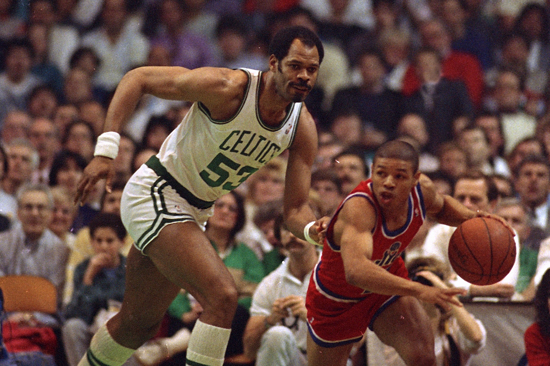 'Muggsy' Bogues, the shortest player in history: "I never let anyone ...