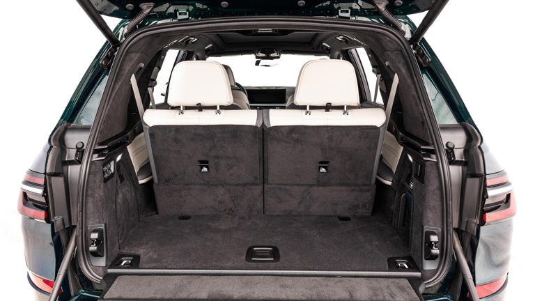 One Big, Beautiful Luxury SUV: BMW Alpina XB7 Tested!