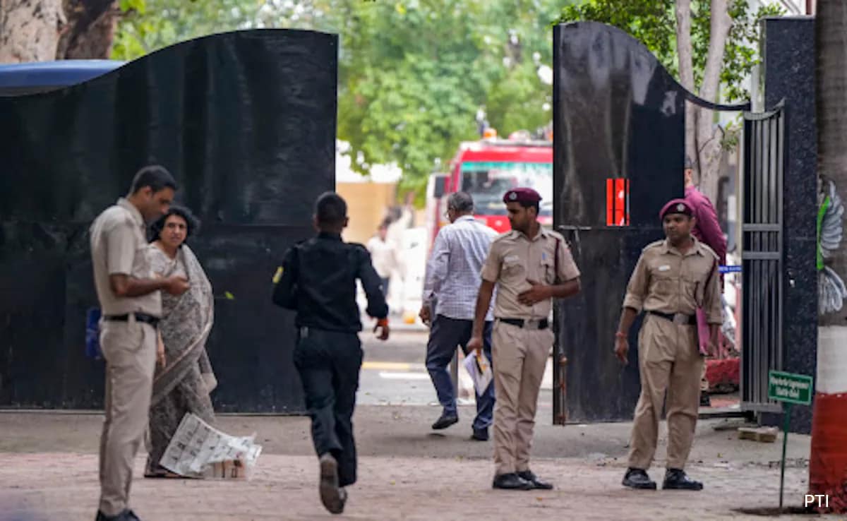 6 Delhi Schools Receive Bomb Threat Third Hoax In Four Days