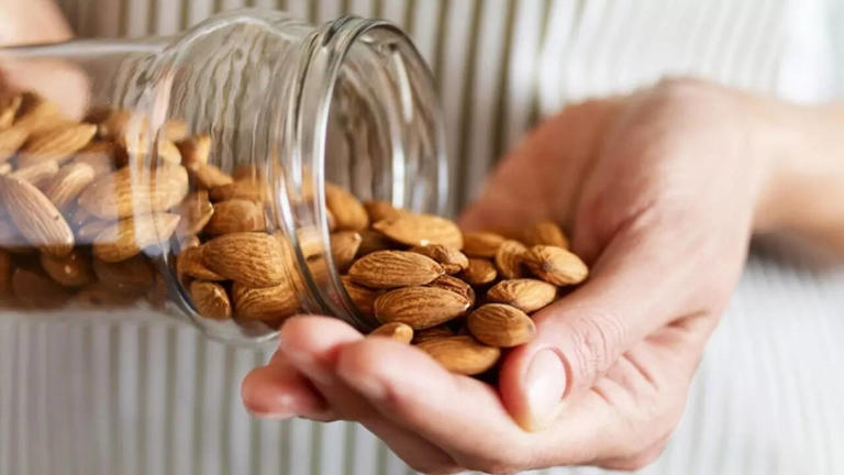 Fatty Liver: 5 nuts to improve liver health (and when to have them)