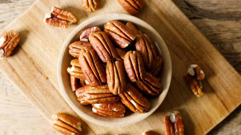 Fatty Liver: 5 nuts to improve liver health (and when to have them)