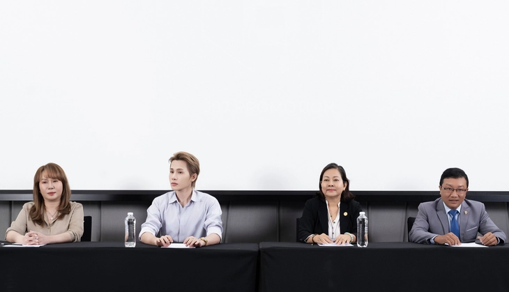 Mẹ con Jack kể khổ trên livestream: Nghe khóc lóc mà nhức đầu