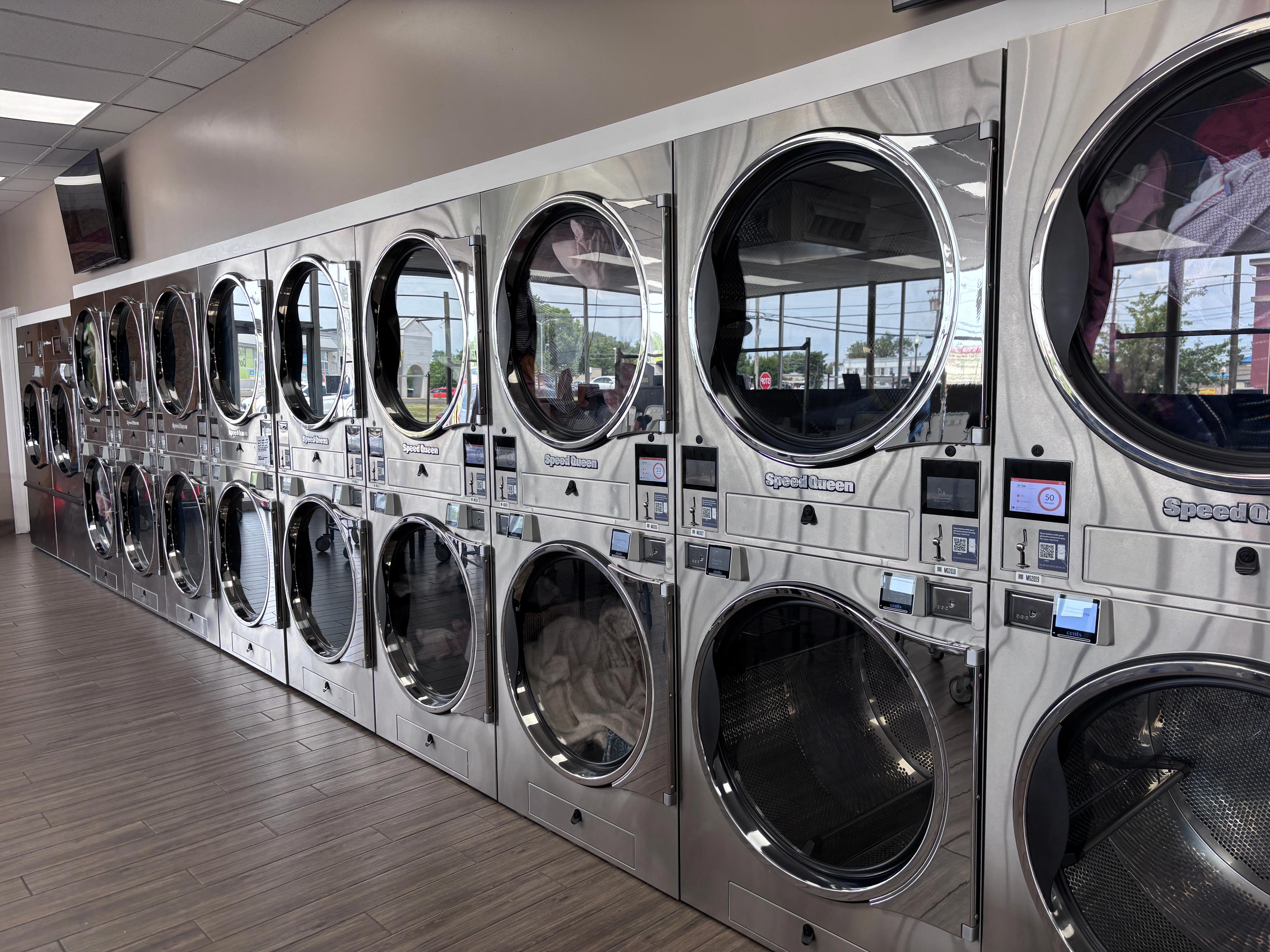 Free laundry program helps Rockford students and seniors stay fresh ...