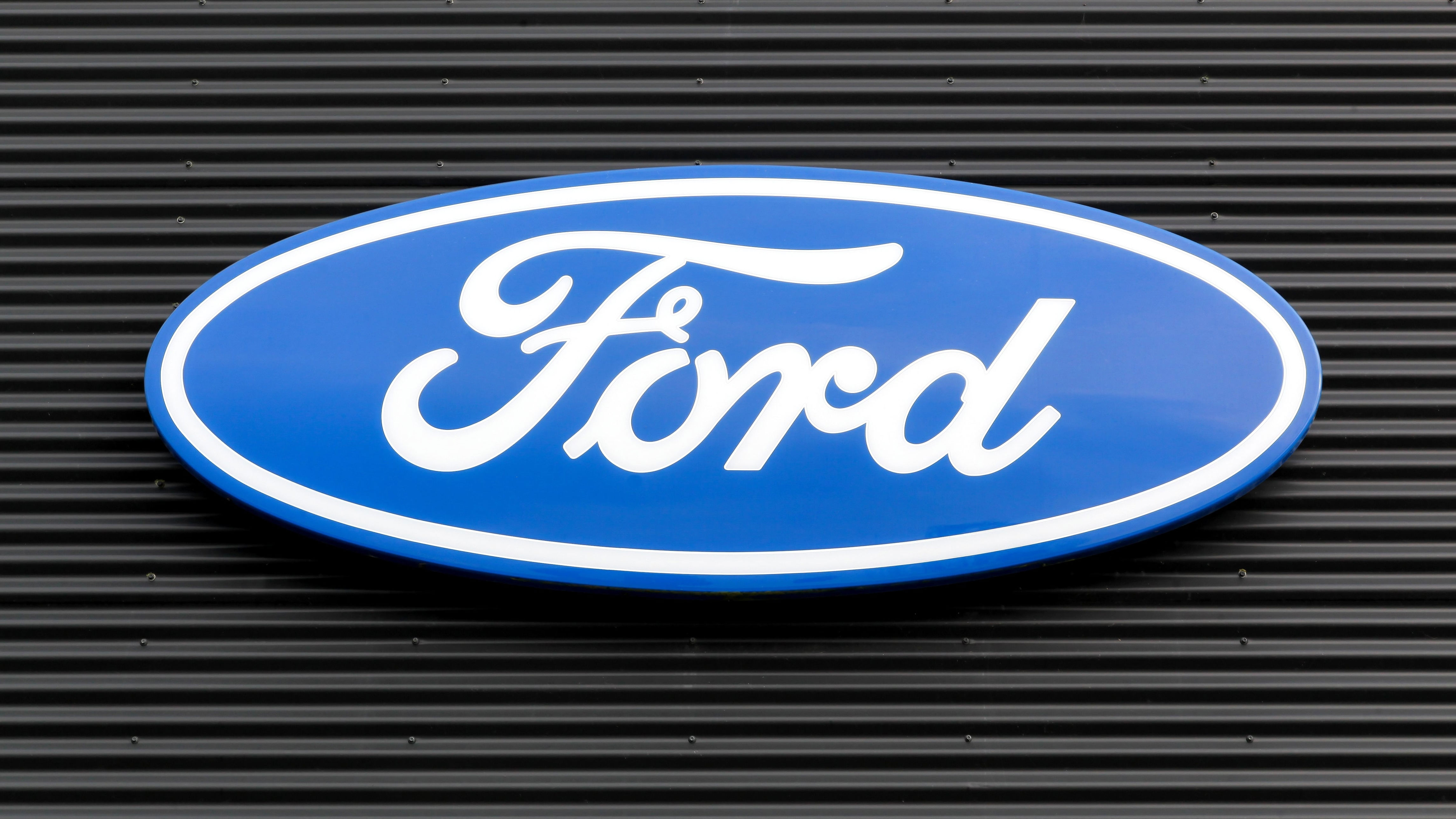 Ford Recalls Nearly 700 000 Suvs Over Fire Risk From Fuel Leak