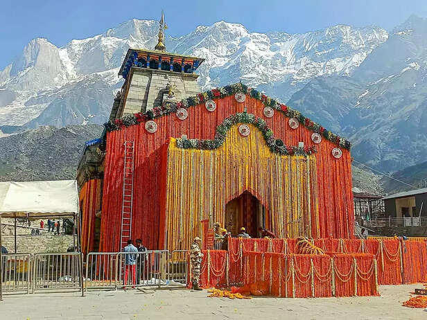 Rudraprayag, May 01 (ANI)_ A view of the Kedarnath Jyotirlinga Temple adorned wi....