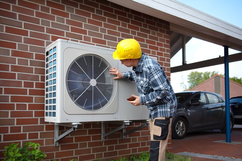 Many UK household energy bills 'could get £200 discount'