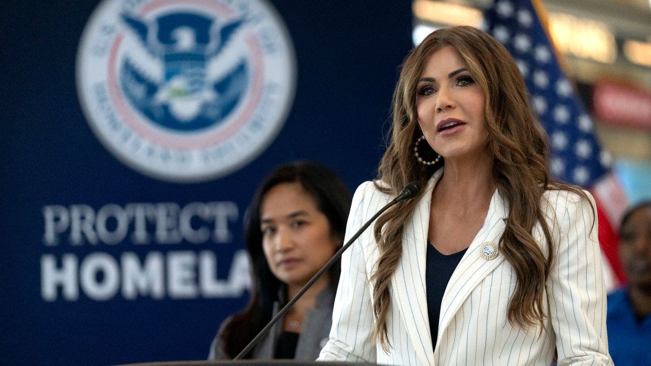 DHS to focus on arresting illegal immigrants with serious offenses amid negative polling on ICE raids: report<br><br>