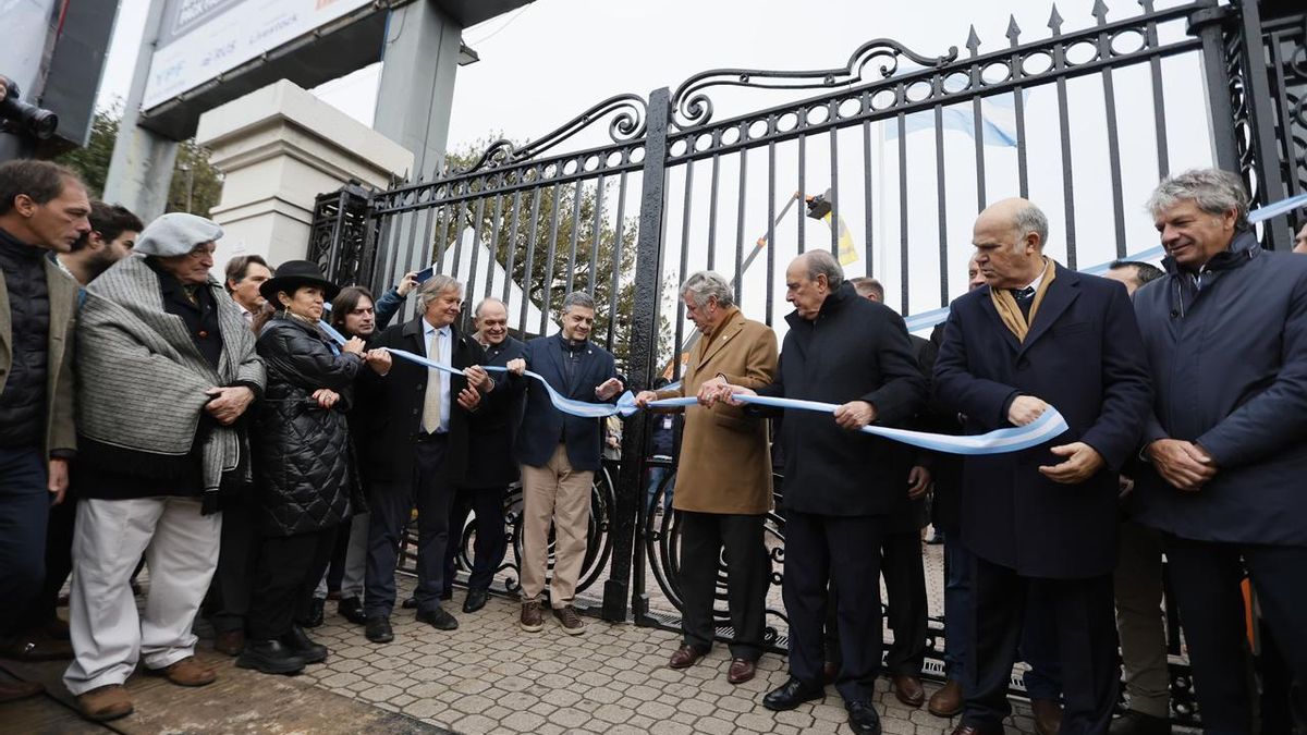Francos participó esta mañana junto a Jorge Macri del corte de cinta en La Rural.
