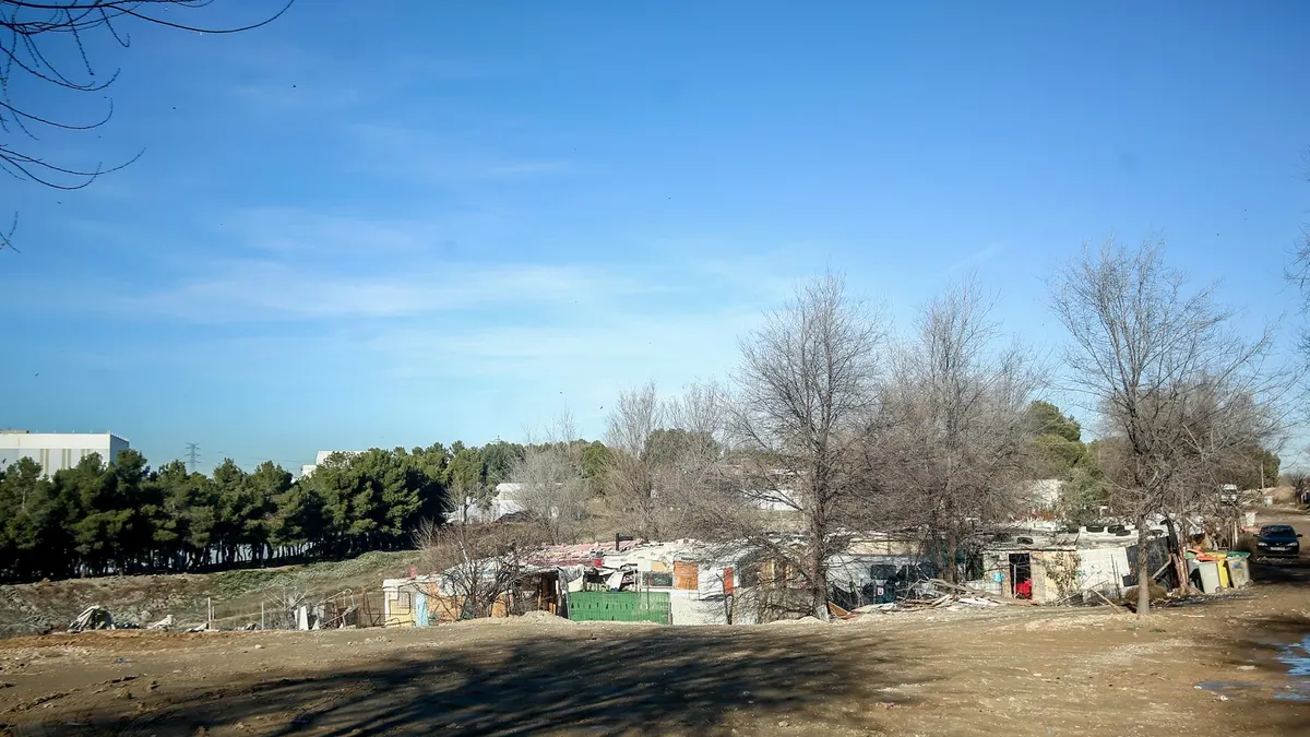 Lluvia de ceniza en todo Madrid por el incendio que ha desalojado a ...