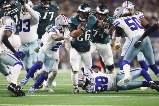 Nov 10, 2024; Arlington, Texas, USA; Philadelphia Eagles running back Saquon Barkley (26) runs the ball against the Dallas Cowboys in the third quarter at AT&T Stadium. Mandatory Credit: Tim Heitman-Imagn Images