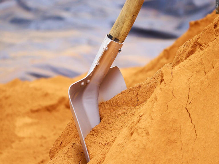 Iron Horse Ag breaks ground on a new fertilizer plant in Phelps County, bringing jobs and ag innovation.