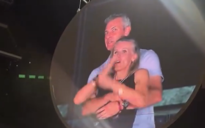 Astronomer CEO Andy Byron's 'affair' with HR head caught on kiss cam at  Coldplay concert, Chris