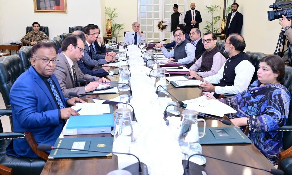 PM Shehbaz Sharif Directs Accelerated EV Adoption to Cut Fuel Import Bill by $4.5 Billion - News Directory 3