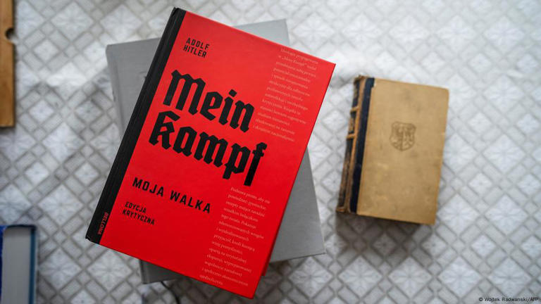 كتاب أدولف هتلر 