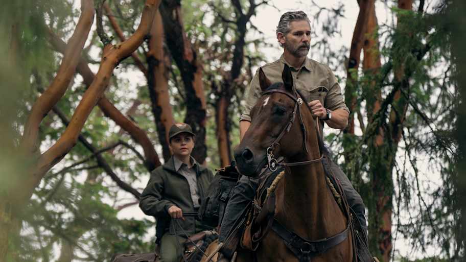 Untamed. (L to R) Lily Santiago as Naya Vasquez, Eric Bana as Kyle Turner in episode 101 of Untamed | Cr. Ricardo Hubbs/Netflix © 2025